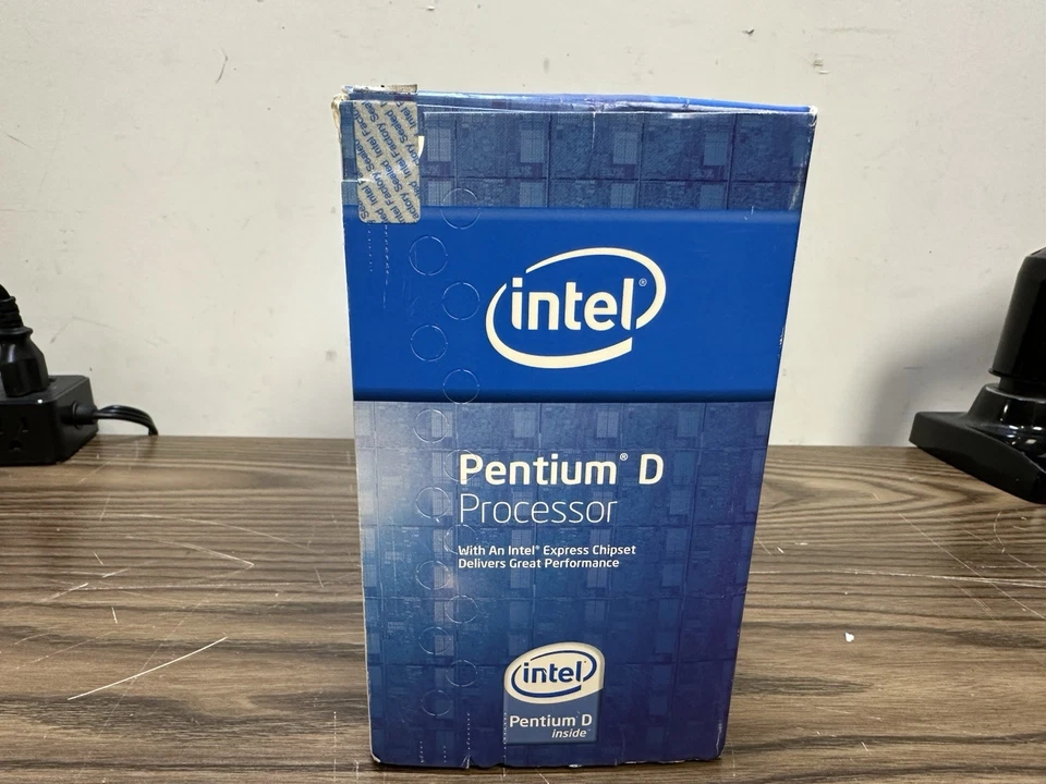 VINTAGE PENTIUM D 805 CPU 2.66 NEW OLD STOCK LGA775 - Image 4 of 4