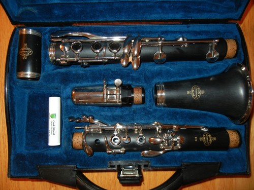 Buffet B12: Near mint with all new pads plus upgraded Buffet mouthpiece!