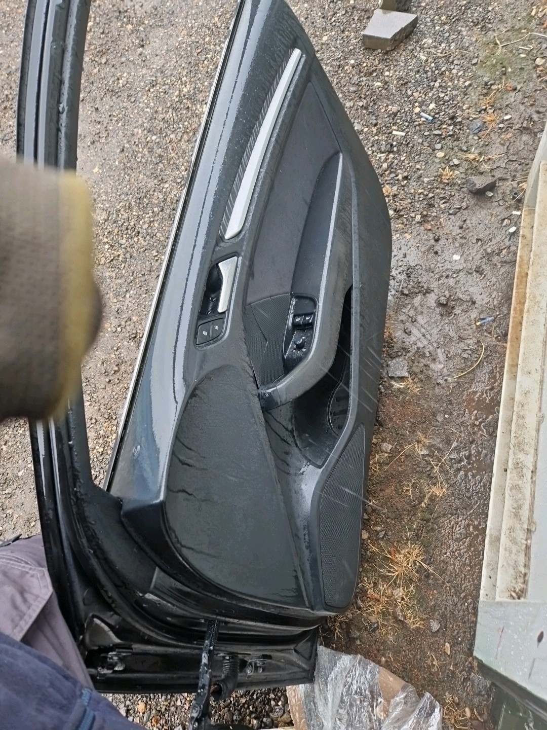 Picture 5 of 6