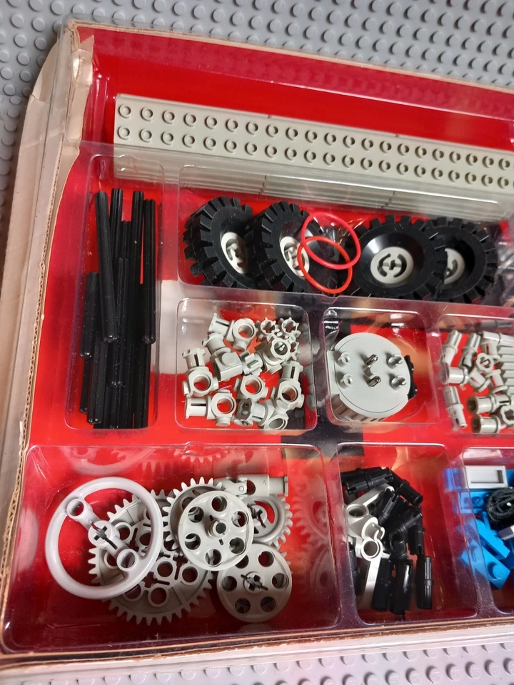 LEGO Technic 8050 Universal Building Set, photo 3 sur 5