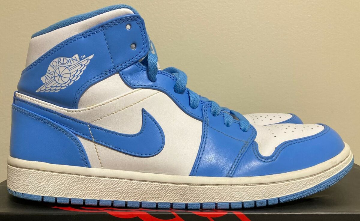 Nike Air Jordan 1 Retro Mid 2013 UNC university blue, size Nike Air Jordan 1 Retro Mid 2013 UNC university blue, size