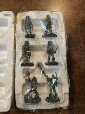 NEW PIRATES OF THE CARIBBEAN PIRATE S LIFE FOR ME FIGURINE SET HAWTHORNE VILLAGE