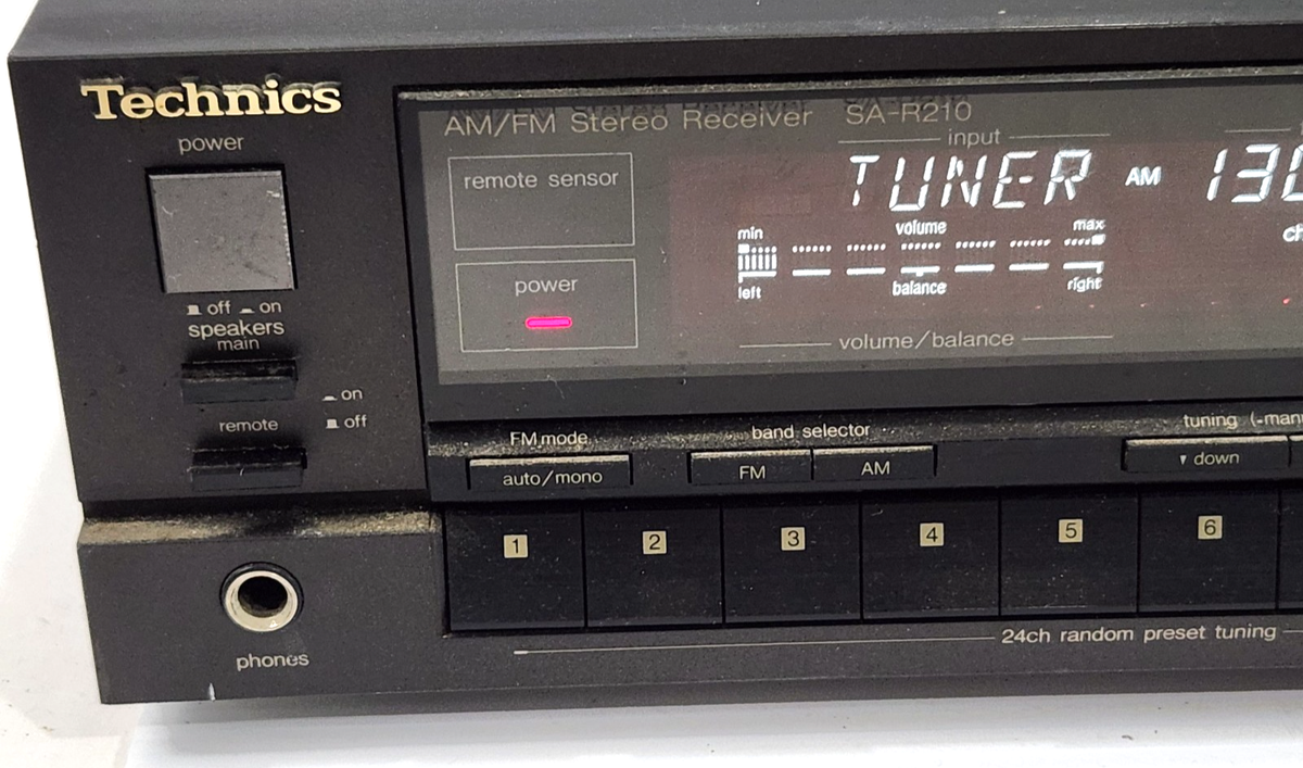 Technics SA-R210 Quartz Digital Synthesizer AM/Fm Stereo Receiver