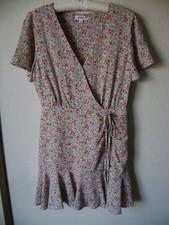 BB DAKOTA WOMEN'S FAUX WRAP DRESS 6 ( S ) DITSY FLORAL RUFFLE LINED SHORT SLEEVE