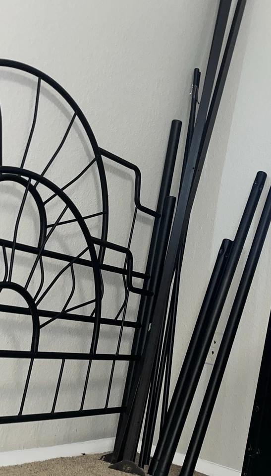 Adjustable Full/Queen Black Metal Canopy Bed Frame - Image 4 of 4