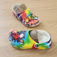 Crocs Classic Tie Dye Clogs Juniors Size 4 Flared Rainbow Attachments