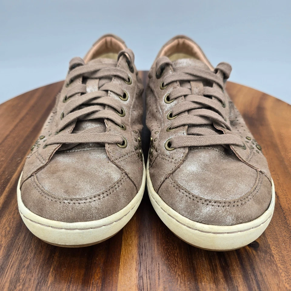 Taos Freedom Shoes Women's 7 Metallic Leather Low Top Studded Comfort Sneakers - Image 2 of 4