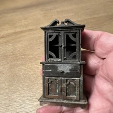 1976 Durham Industries Diecast Metal Dollhouse Furniture Kitchen Hutch 3”