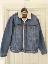 Levi's Men's Type 3 Sherpa Trucker Jacket Blue Size Medium Excellent Condition 