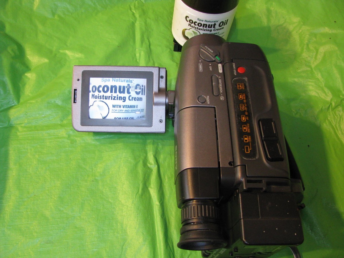 Sony CCD-TRV40 8mm Video8 Camcorder Analog Camera - Record Watch
