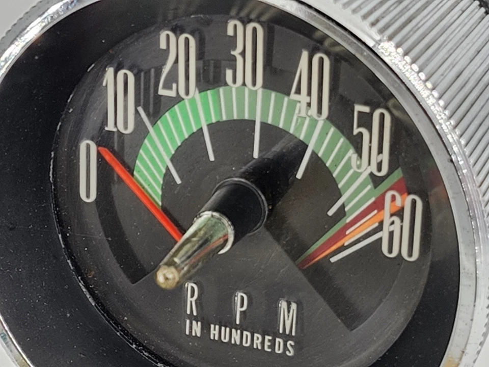 TACÓMETRO 1964 65 66 OLDSMOBILE STARFIRE FUNCIONA TACÓMETRO FINO GM OLDS Foto 2 de 4