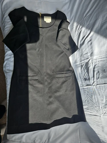 Kate Spade New York nera taglia small zip posteriore taglia S tasche anteriori usata