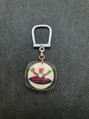 Bourbon France Carpano Punt e Mes Collectible Keychain M325