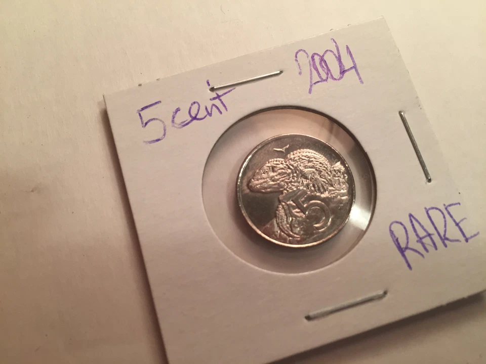 НОВАЯ ЗЕЛАНДИЯ: 2004 НЕ БЫВШИЕ В ОБРАЩЕНИИ 5 ЦЕНТОВ COIIN!!!РЕДКАЯ - Изображение 2 из 4