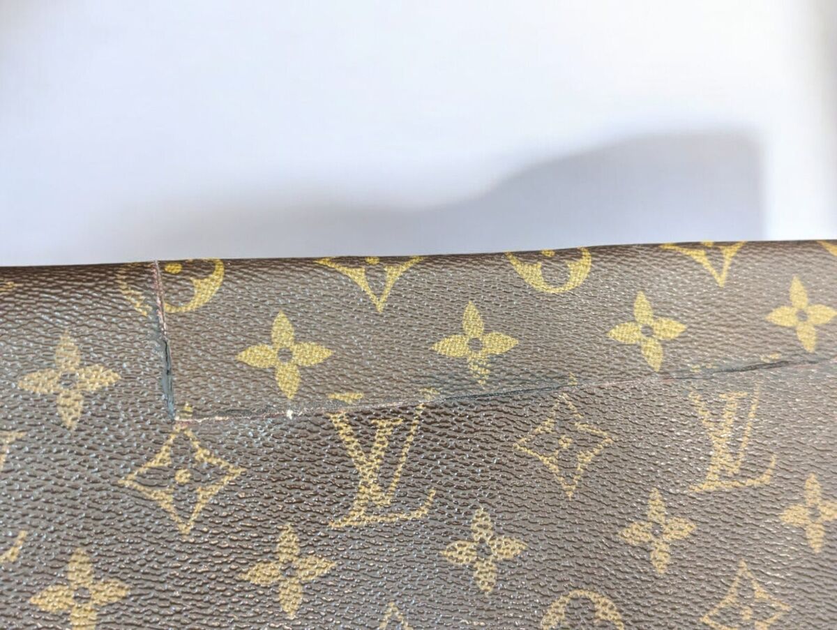 Louis Vuitton District Crossbody MM Brown Canvas Monogram Louis Vuitton District Crossbody MM Brown Canvas Monogram
