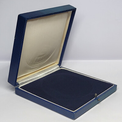 Vintage Empty Blue Push Button DISPLAY BOX CASE for 3 1/2 Inches MEDAL