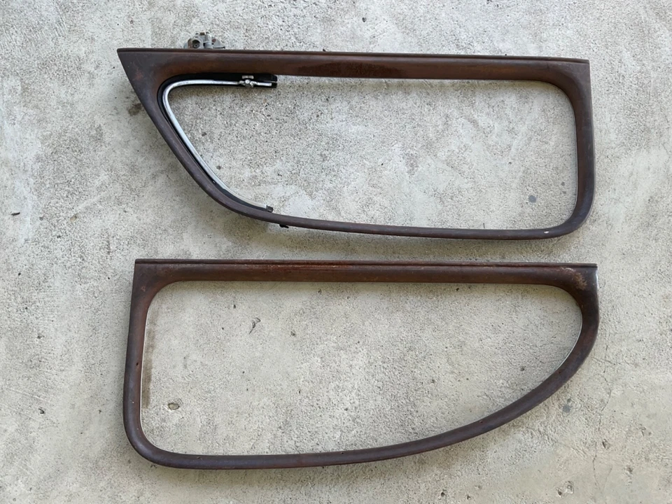 1942 = FORD SUPER DELUXE VENTANA TRASERA DERECHA INTERIOR Y EXTERIOR ADORNO = OEM Foto 2 de 4