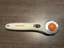 FISKARS 45mm Fashion Stick Rotary Cutter - Berry Sparkle #197954-1001