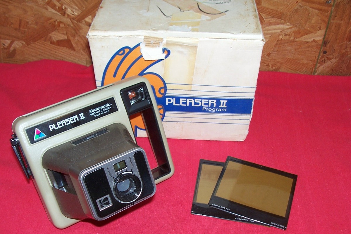 Old Kodak Pleaser Kodamatic Instant Camera Vintage Photo Photography  Collector