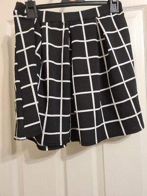 BOOHOO Skirt Check Textured Box Pleat Skaters Skirt Black White