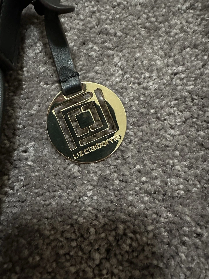 Liz Claiborne White And Black Stripe Crossbody Purse 10 Inches - Image 3 of 4