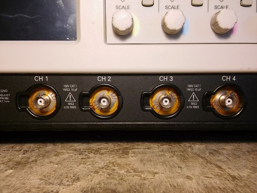 Tektronix TDS7104 1GHz 10GS/s oscilloscope 3M JIT PWR SM SSD CAN LIN JIT2 JIT3 - Picture 13 of 13