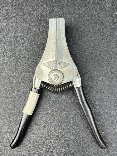 IDEAL Stripmaster AWG 16-24 Automatic Wire Strippers - Picture 4 of 6