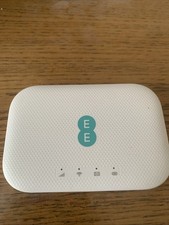 EE Mini Halo Hub Mobile WiFi