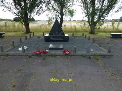 Foto 12x8 U.S.A.A.F. Denkmal bei R.A.F. Polebrook / USAAF Station 110 - (Foto