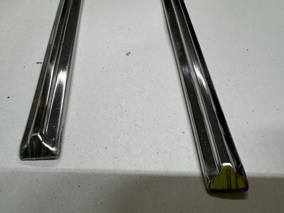 NOS GM 8704763 1973 Oldsmobile Toronado Chrome 2 piece Door Trim Molding - Image 4 of 4