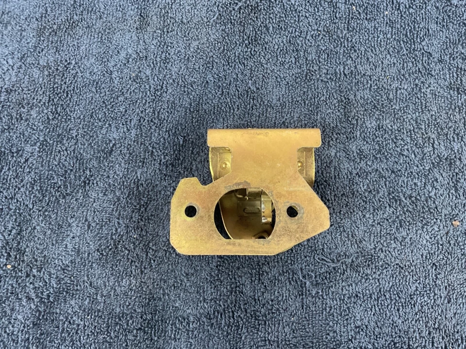 Cierre mecanismo bloqueo maletero mercedes-benz w123 280e 78 Foto 2 de 4