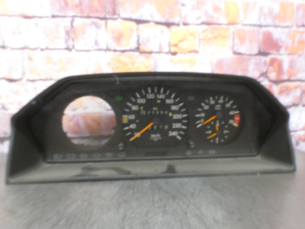 Mercedes-Benz W124 Kombiinstrument Tacho Uhr A1245426869 Teil 