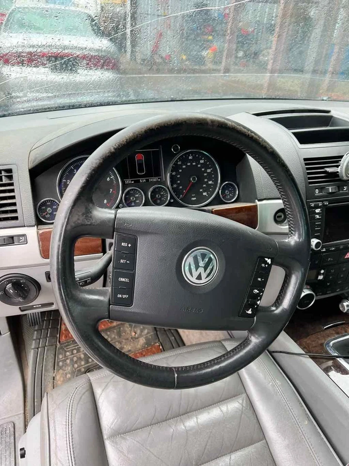 Conjunto de filtro de aire izquierdo usado se adapta a: Volkswagen Touareg 2004 4,2 L izquierdo grado A Foto 4 de 4