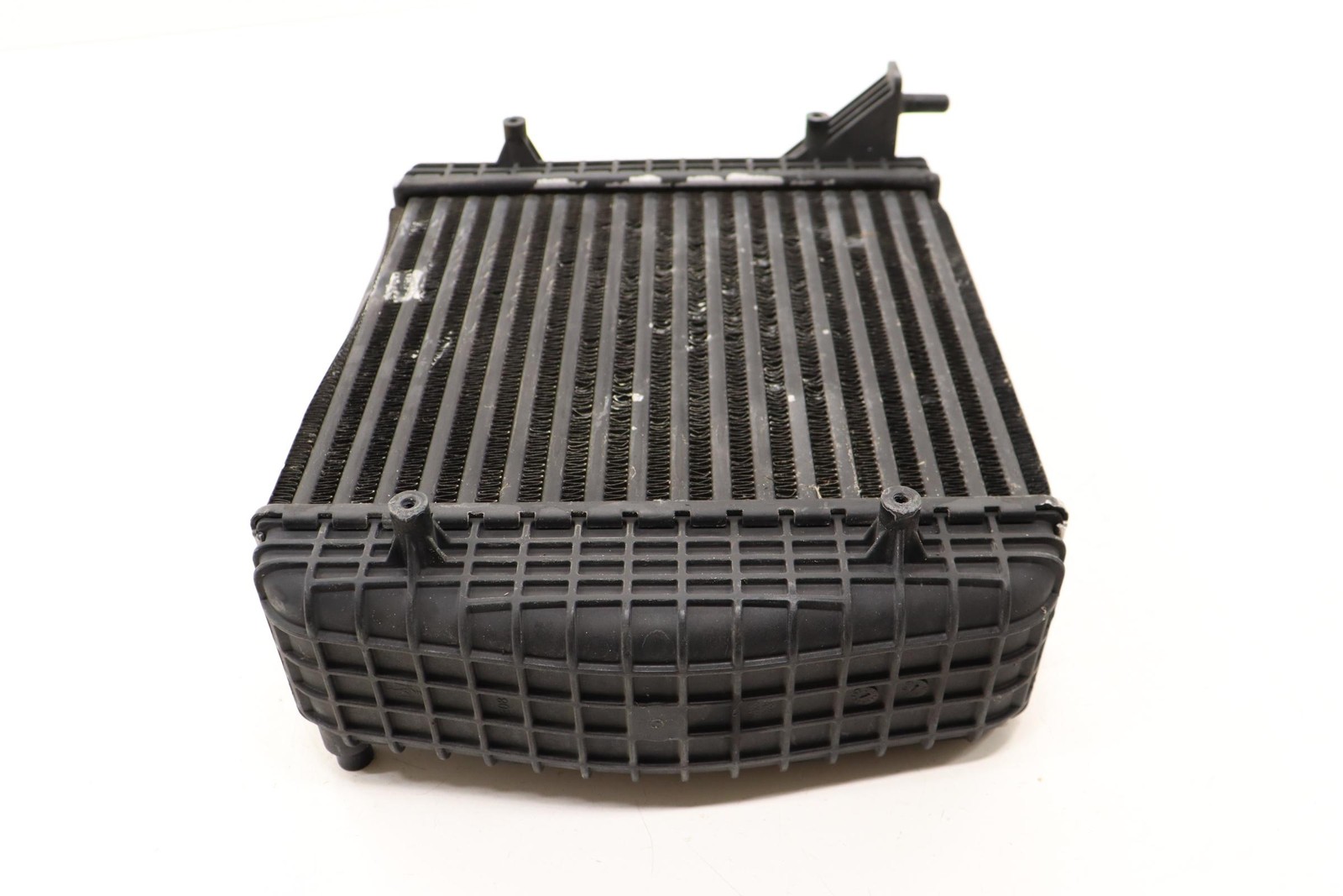 2017 - 2024 MASERATI GHIBLI 3.0L ENGINE RIGHT SIDE INTERCOOLER INTER COOLER OEM