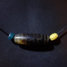 Excellent: Alte Amulett-Kette aus Nepal mit gutem Achat-DZI