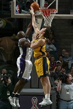Anthony Mason Milwaukee Bucks shoots v Jeff Foster Indiana Pacers- 2002 Photo 1
