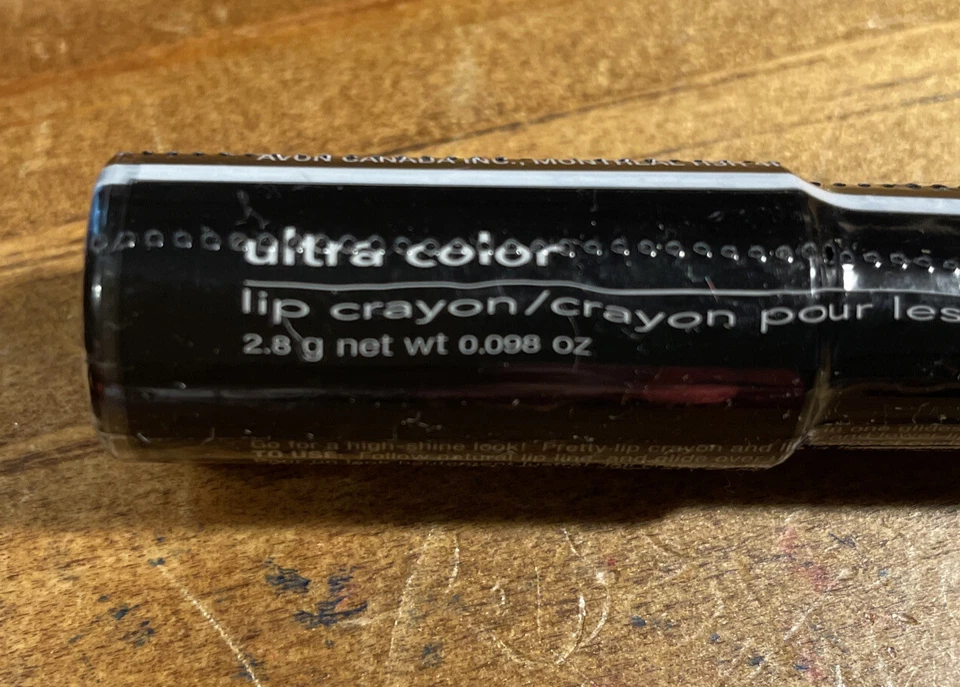 Avon Ultra color lip Crayon , color Risqué Rose New Sealed - Image 2 of 4