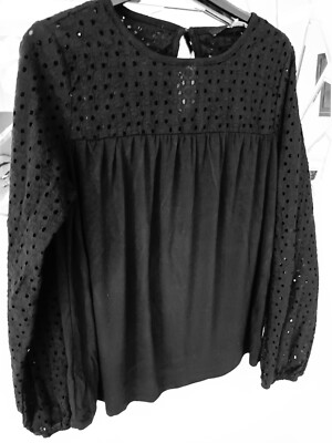 V by Very Stylish Ladies BLACK Top With Detailing on  Sleeve  Size 10
