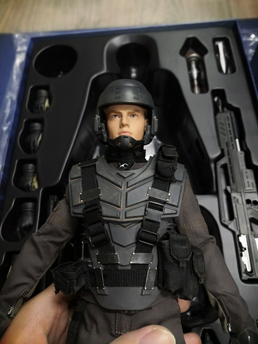 スターシップ・トゥルーパーズ【ジョニー・リコ（デラックス版）】1/6フィギュア スターシップ・トゥルーパーズ【ジョニー・リコ（デラックス版