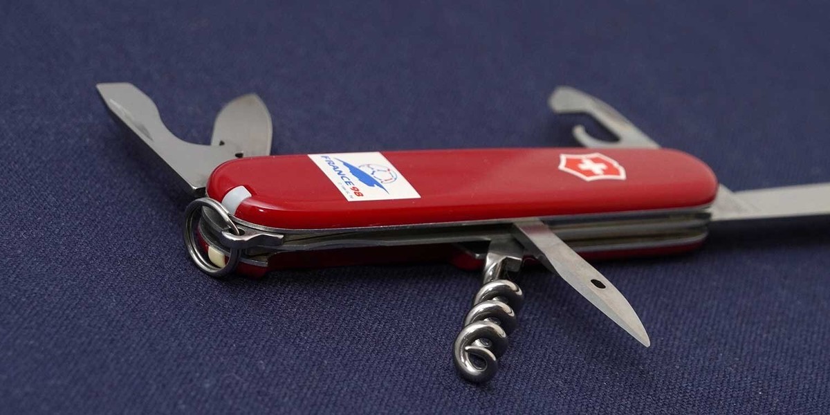 VICTORINOX France 98 FIFA World Cup Multi Tool Champ Army