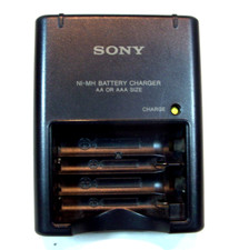 Authentic Sony Ni-MH AA AAA BC-CS2A Battery Charger AA or AAA