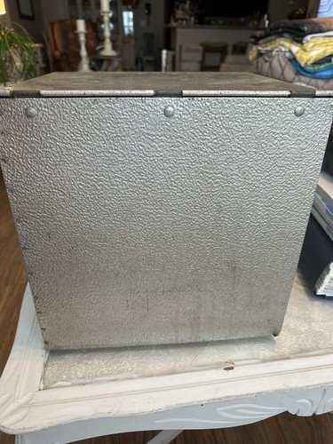 Vintage Muckle Galvanized Metal  Porch Milk Box 12 1/2” X 11 1/2”  X 12 1/2” - Bild 4 von 8