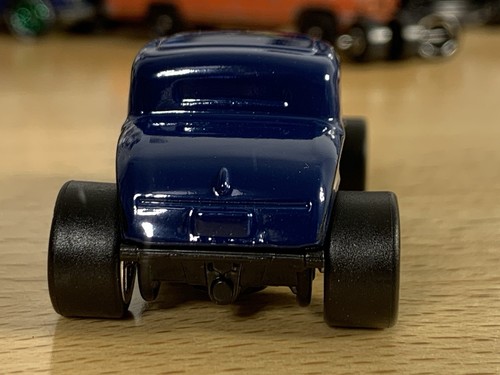 2022 MATCHBOX - 1932 FORD COUPE MODEL B 1:64 blau - Custom Wheel Swap - lose. - Bild 3 von 12