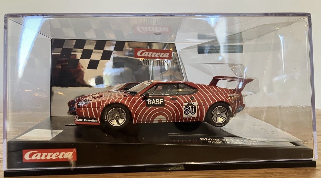 Slot Car Scalextric Fly A2035B BMW M1 Art Cars - Signé Frank Stella - Neuf
