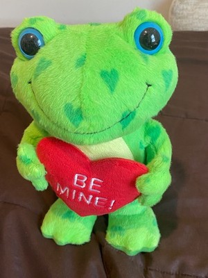 Hallmark Animated Be Mine Frog Plush Singing Dancing Valentine s Day Talking Toy