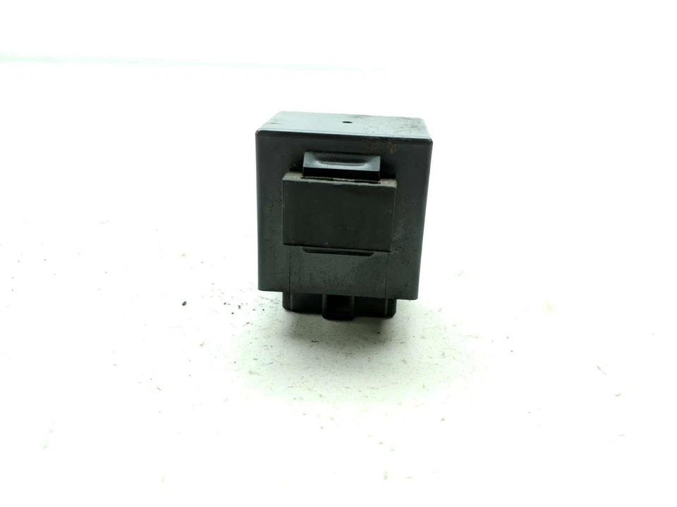 85-07 雅马哈 VMAX 1200 VMX12 继电器 G8D-04Y — 第 4/4 张图片