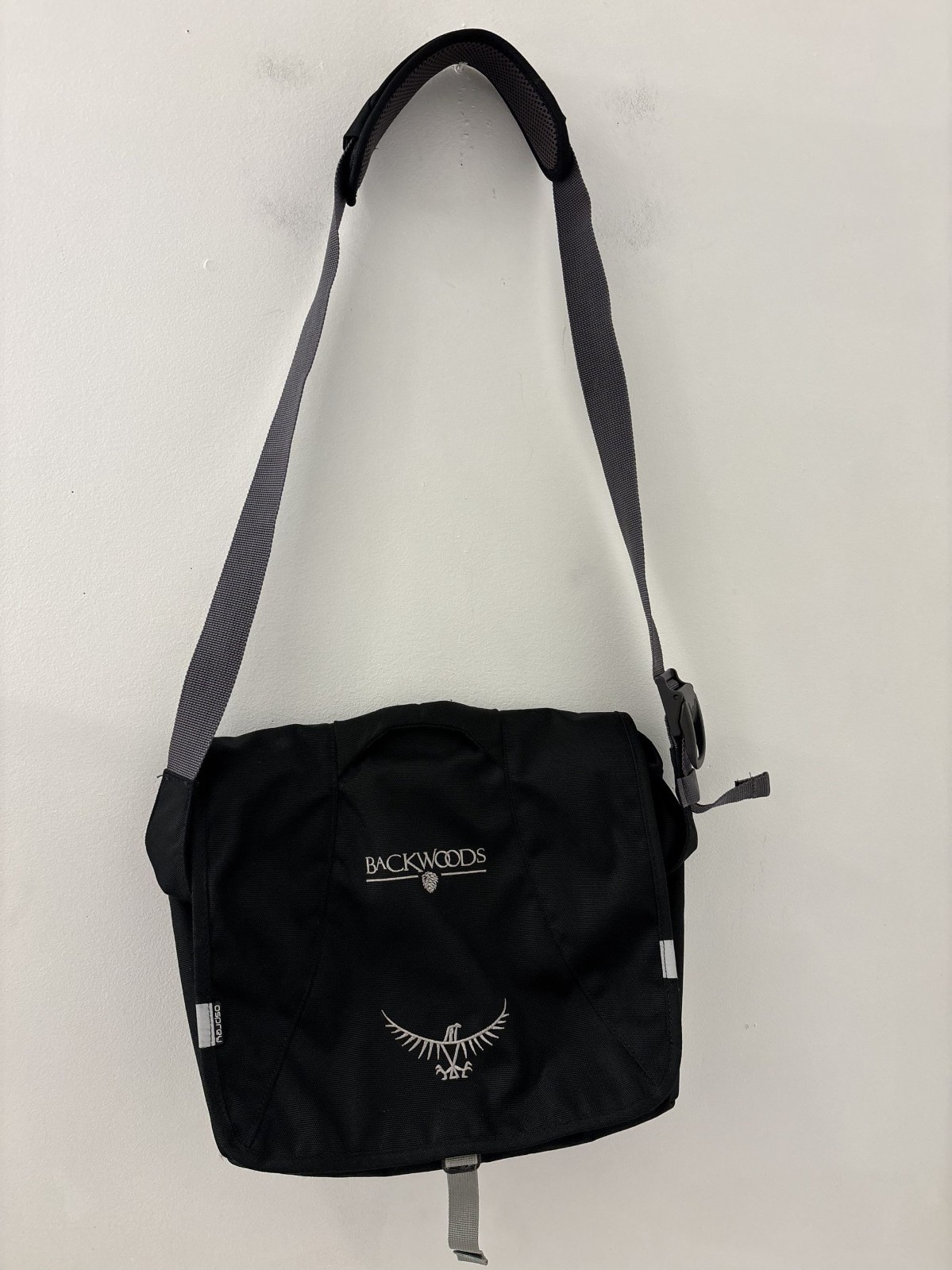 Osprey Unisex Black Flap Buckle Backwoods Messenger Adjustable Bag