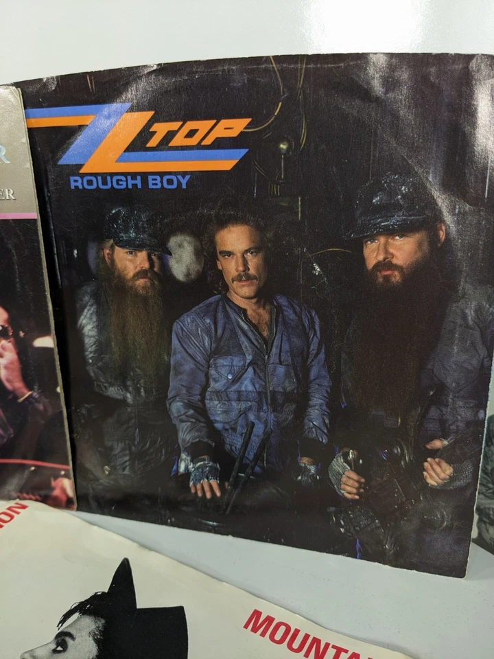 Lot 6 Vintage 45' Rpm  Vinyl Records  Prince, Maddona, ZZ Top, Soul, Rock, Pop  - Image 3 of 4