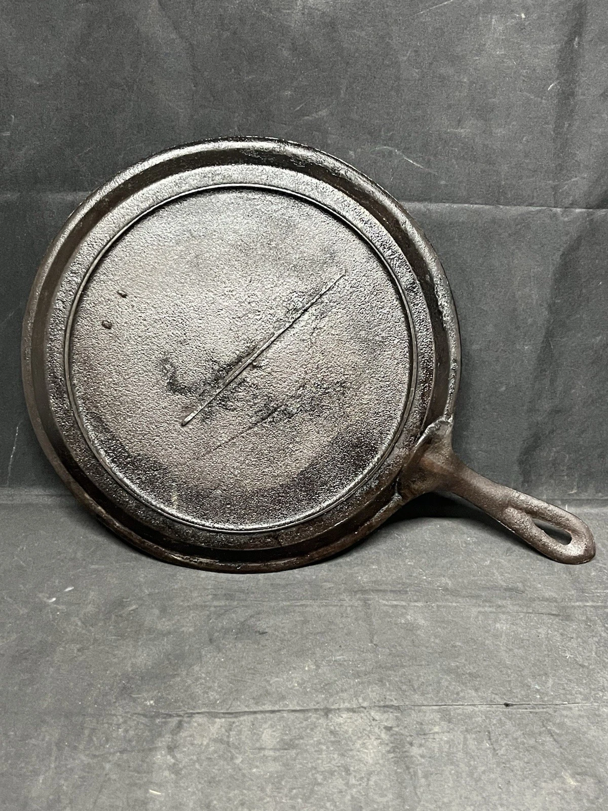 Nice Vintage No. 8 cast-iron 10 inch Pan Skillet W Gate Mark Heat Ring Sits Flat
