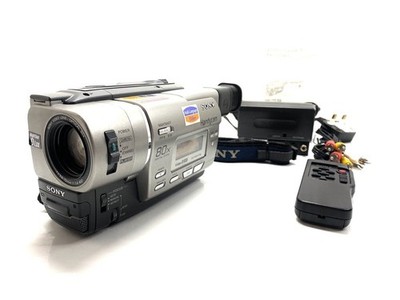 SONY CCD-TR427E Video8 XR Tape Video Camera HANDYCAM Complete Working Set